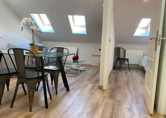 Hotel cerca del colegio: Fuencarral Apartments